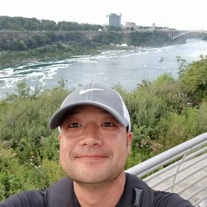 Meet your Posher, Dennis